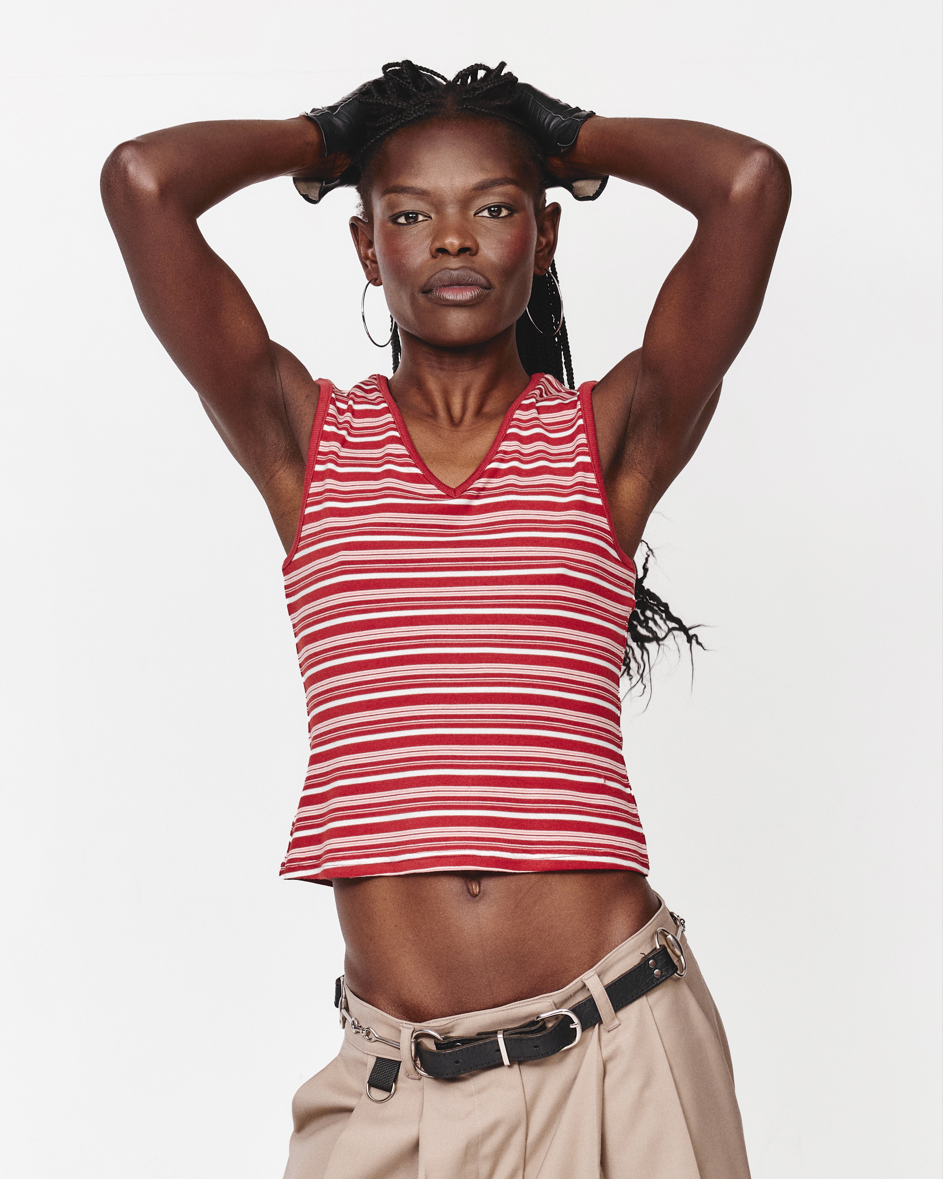 4:01 V NECK TANK- Red