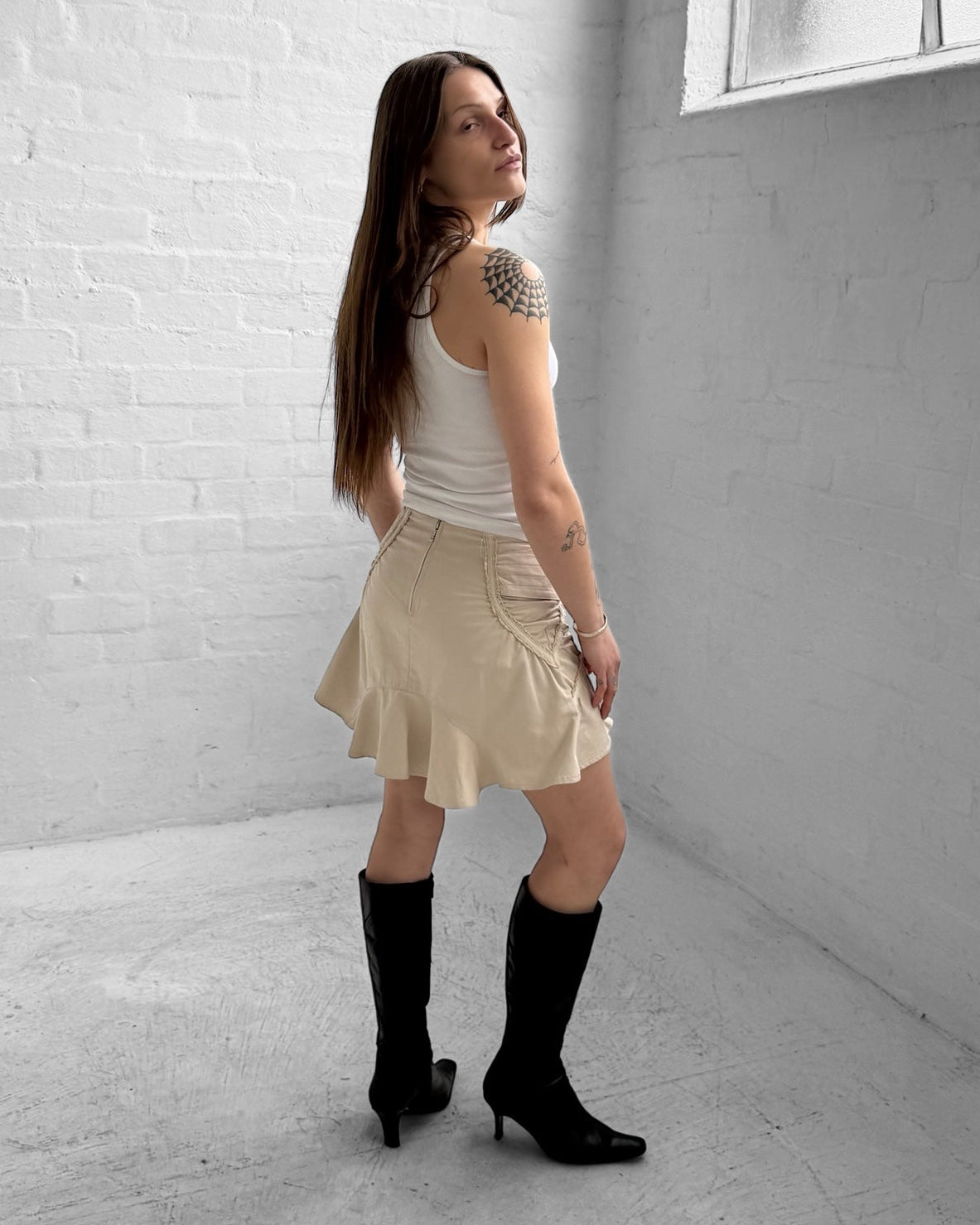 SCRUNCHED MINI SKIRT- SAND