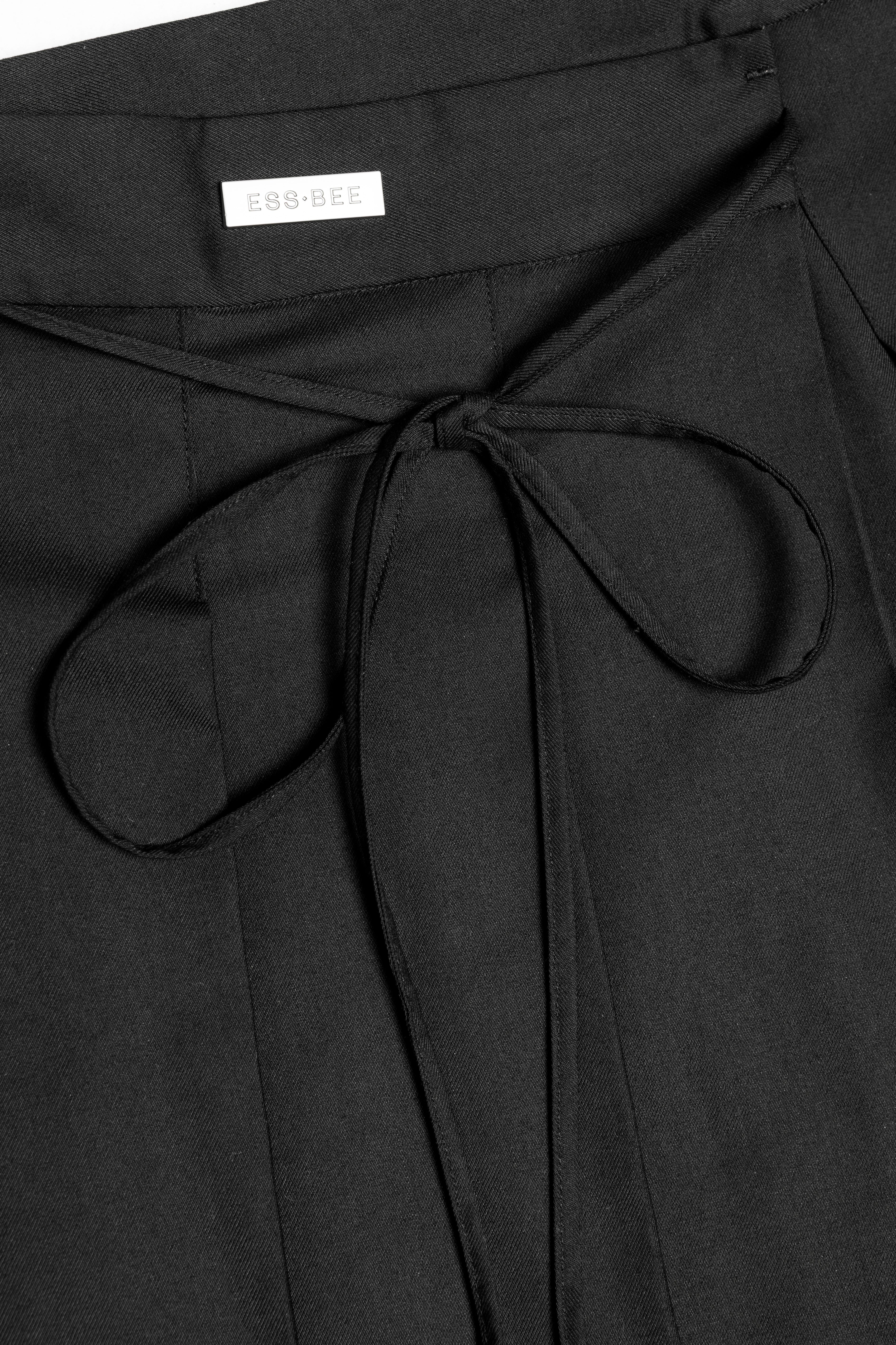 PLEATED SKIRT- Black